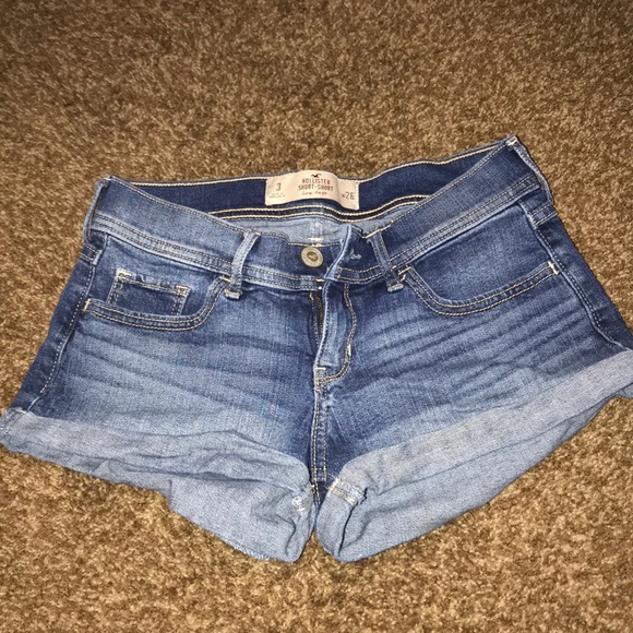 Hollister Shorts - Picture 2 of 2